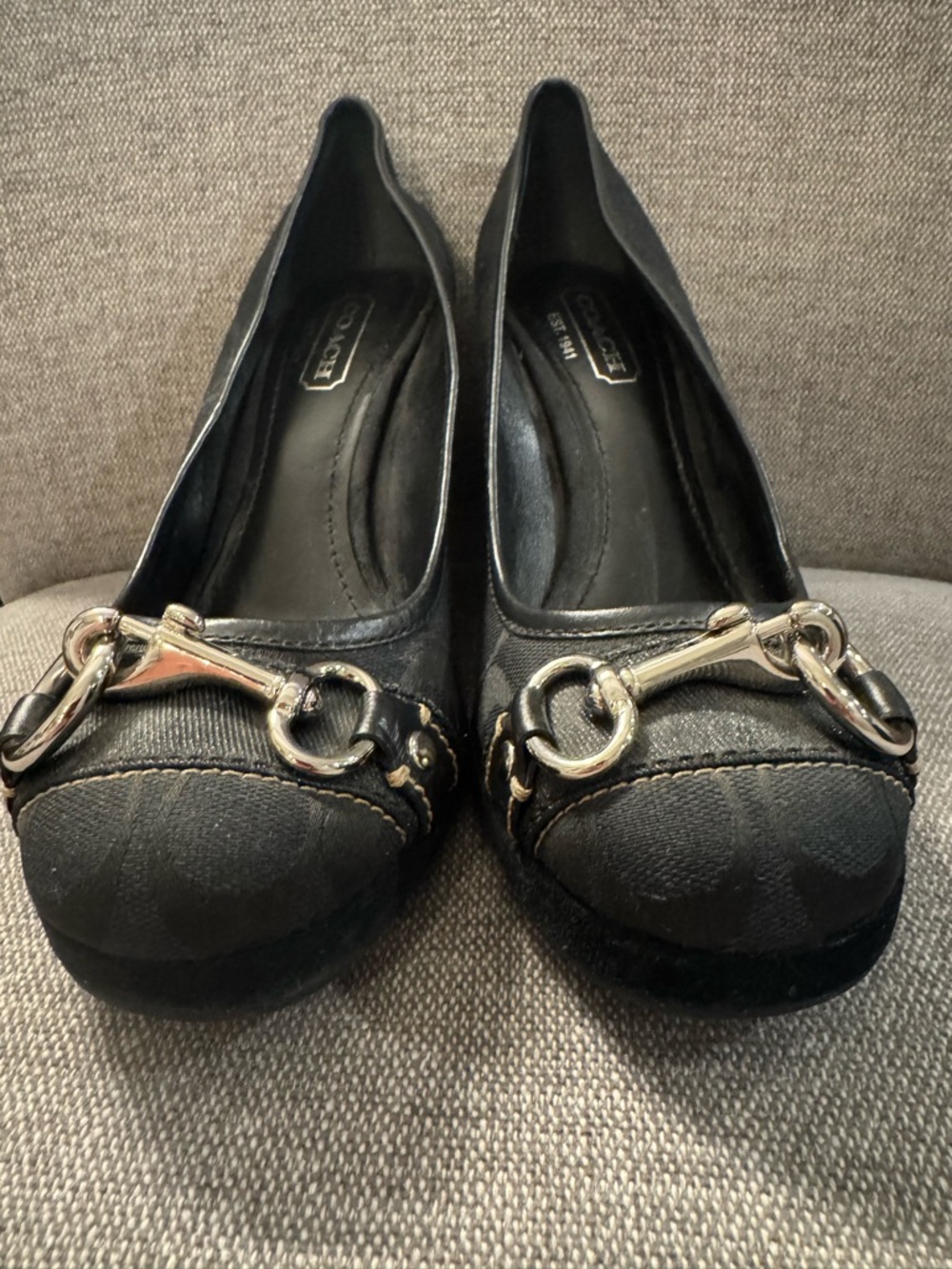 Coach Black Signature Wedge Pumps Horsebit Logo Heels Size 7.5 - Picture 10 of 14